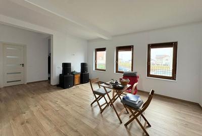 Casa la sol 4 camere , Valu lui Traian - 10