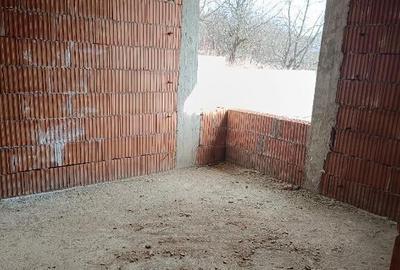 Casă cu 3 camere cu Teren 500 Mp în Central - 11