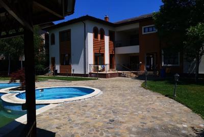 Vila Trivale - Montanstar, teren 1.750mp, piscina, mobilata - 2