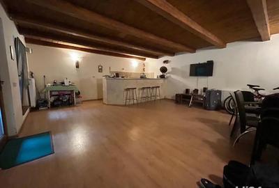 Casă cu 4 camere cu Teren 810 Mp în Central