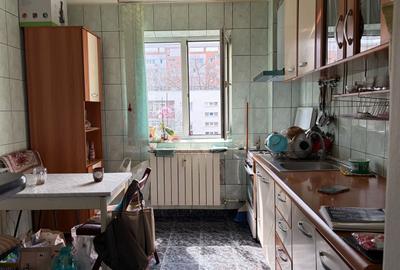 Apartament cu 3 camere semidecomandat, mobilat în Apărătorii Patriei - 12