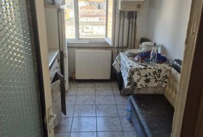 Apartament cu 2 camere semidecomandat în Calea Caransebeșului - 4
