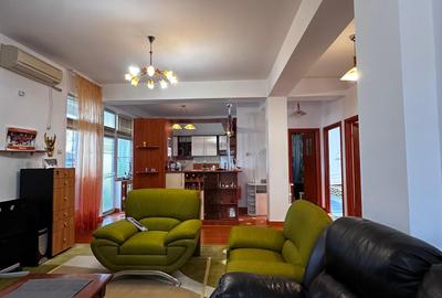 Apartament cu 3 camere în Ultracentral