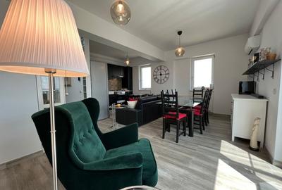 Apartament cu 4 camere decomandat, mobilat în Central