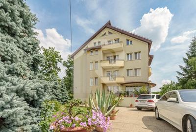 Casa cu teren de 3000 mp - ponton la lac - piscina si casa de oaspeti - 2