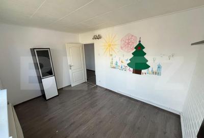 Apartament de vanzare, cu 2 camere, 54 mp, zona Micro 11 - 1