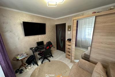 Pa?cani - 2 camere decomandat, 55mp, etaj 3, zona Vale - 4