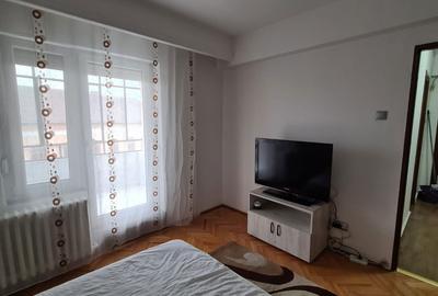 Apartament cu 2 camere decomandat în Decebal - 3