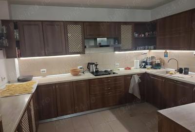 Casă cu 6 camere cu Teren 1500 Mp în Racovița - 14