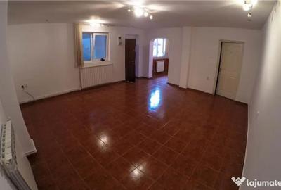 Casă cu 7 camere cu Teren 400 Mp în Gorjului - 5