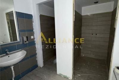 Spațiu comercial, de 233 mp, în Central - 5