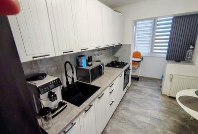 Apartament cu 3 camere decomandat în Aurel Vlaicu - 2