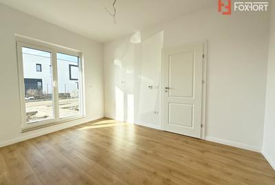 Duplex cu 4 camere cu Teren 374 Mp în Covaci - 4