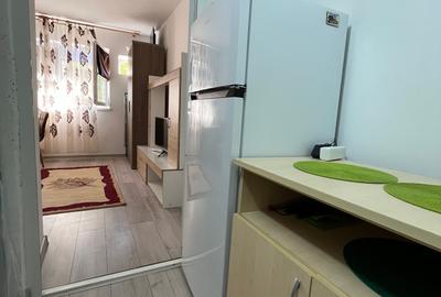 Garsonieră decomandată, mobilată în CET - 7