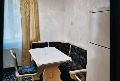 Inchiriez apartament 2 camere - 2