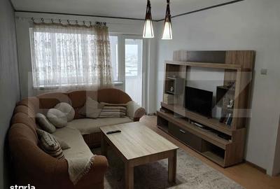 Apartament cu 3 camere decomandat în Micro 6 - 6