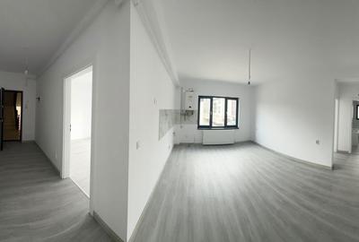 Apartament cu 3 camere decomandat în Socola - 2