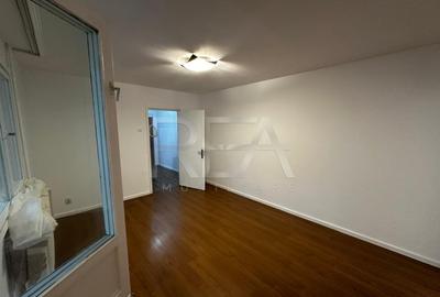 Apartament 3 Camere , Etajul 2 , Zona Alexandru Obregia - 4