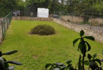Apartament cu 3 camere decomandat în Văcăresti - 1