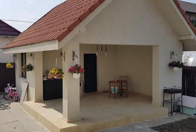 Casă individuală cu 4 camere cu Canalizare în Sud - 2