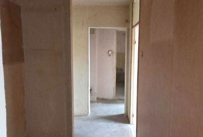 Apartament cu 4 camere decomandat în Tineretului - 1