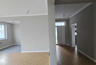 Casă cu 3 camere cu Teren 440 Mp în Nufărul - 10