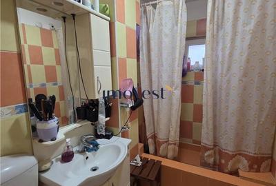 Apartament cu 3 camere decomandat în Micro 16 - 1
