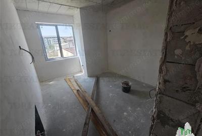 Casă cu 4 camere cu Canalizare în Dudu - 3