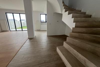 Vila individuala - 5 camere - 3 bai -teren 400 mp - 7