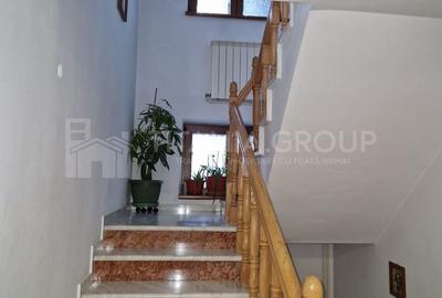 Casă individuală cu 5 camere cu Canalizare în Central - 8