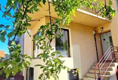 Casa amenajata cu stil, acces auto, curte, terase, zona Star  - Centrul Istoric,
