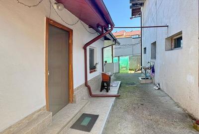 Casă individuală cu 6 camere cu Canalizare în Noua - 3
