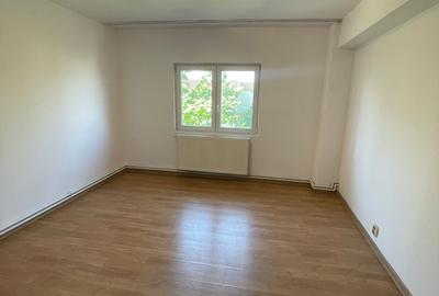 Apartament cu 4 camere decomandat în Central - 14