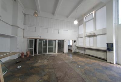 Spațiu industrial, în Tractorul - 2