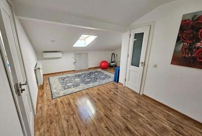 Apartament cu 4 camere decomandat în Central - 1