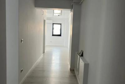 Apartament cu 3 camere decomandat în Nicolina - 6