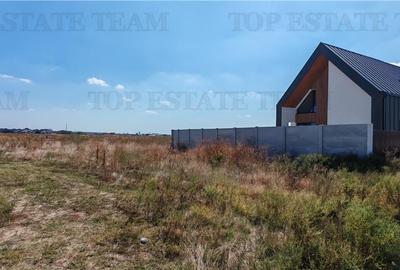 Teren intravilan, in zona de case, 338mp cu toate utilitatile la granita dintre Teren intravilan, in zona de case, 338mp cu toate utilitatile la granita dintre - 1