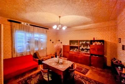Casă mare, Parter + Etaj, la Vasiova, pe strada Principală (Tudor Vladimirescu) - 11