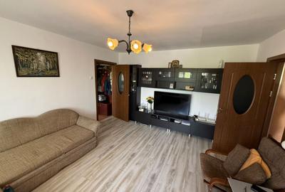 Apartament cu 2 camere semidecomandat, mobilat în Inel II