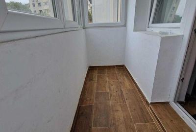 Apartament cu 3 camere, mobilat în Tei