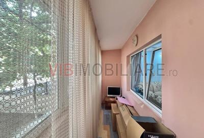 Apartament cu 3 camere decomandat în Păcii - 3