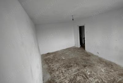 Apartament cu 4 camere decomandat în Rahova - 8