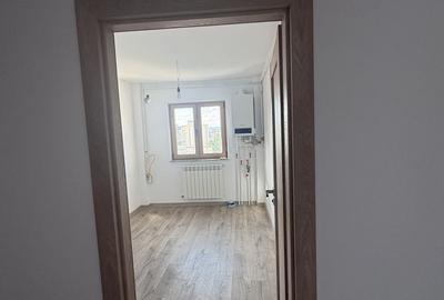 Apartament cu 3 camere decomandat în Astra - 12