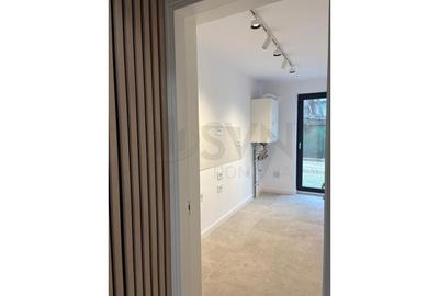 Casă cu 4 camere cu Canalizare în Moșilor - 14