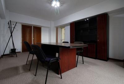 Apartament cu 4 camere decomandat, mobilat în P-ța Unirii - 2