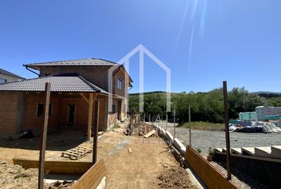 Casă individuală cu 4 camere cu Canalizare în Poplaca - 1