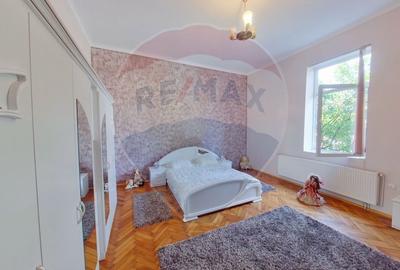 Casă individuală cu 3 camere cu Canalizare în Ultracentral - 13