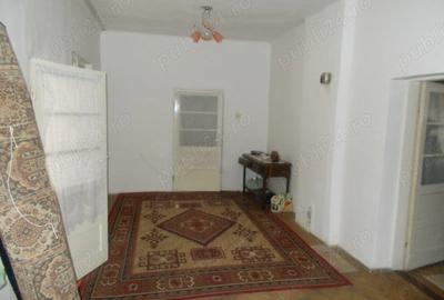 Casă cu 4 camere în Ghirodei - 10