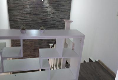 Casă cu 4 camere cu Teren 300 Mp în Central - 2