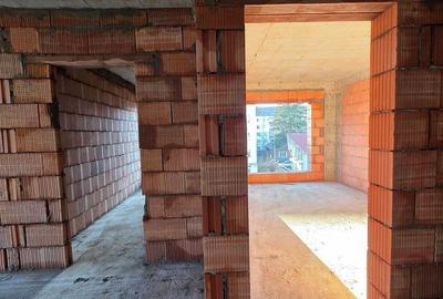 Apartament cu 3 camere în Calea Moldovei - 1